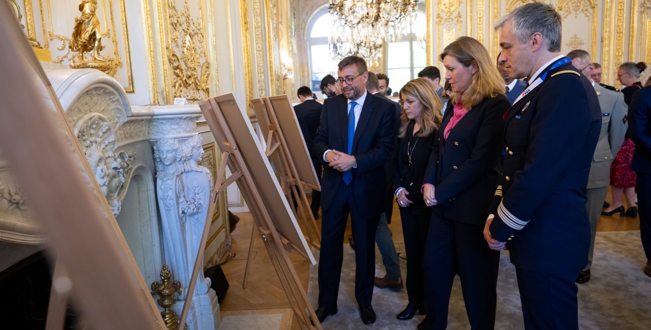 Bannière L’exposition « Engagés pour servir » s’installe à l’Assemblée nationale