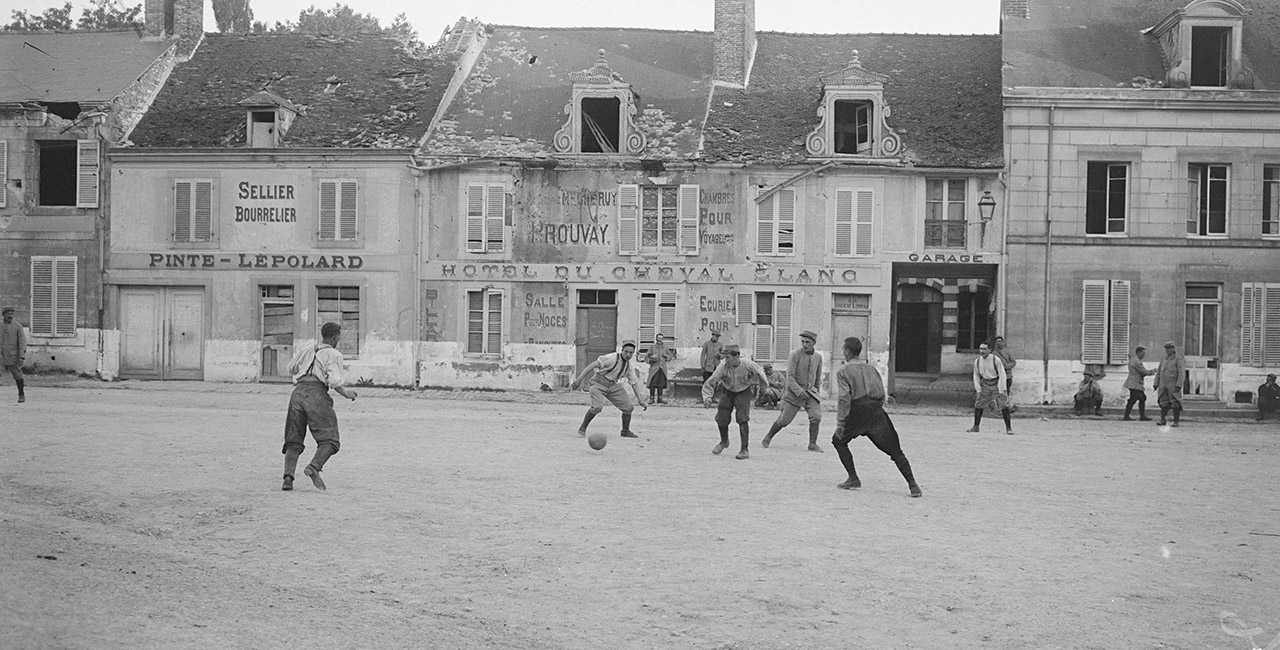 Bannière Appel à projets  – Le sport et les armées. Divertir, mobiliser, légitimer