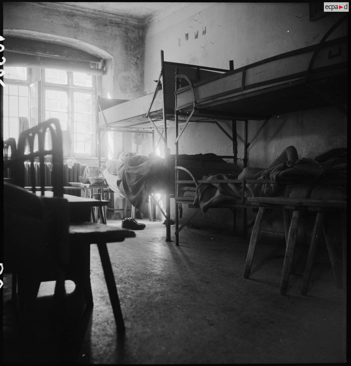 Chambrées de prisonniers malades au château de Vaihingen.