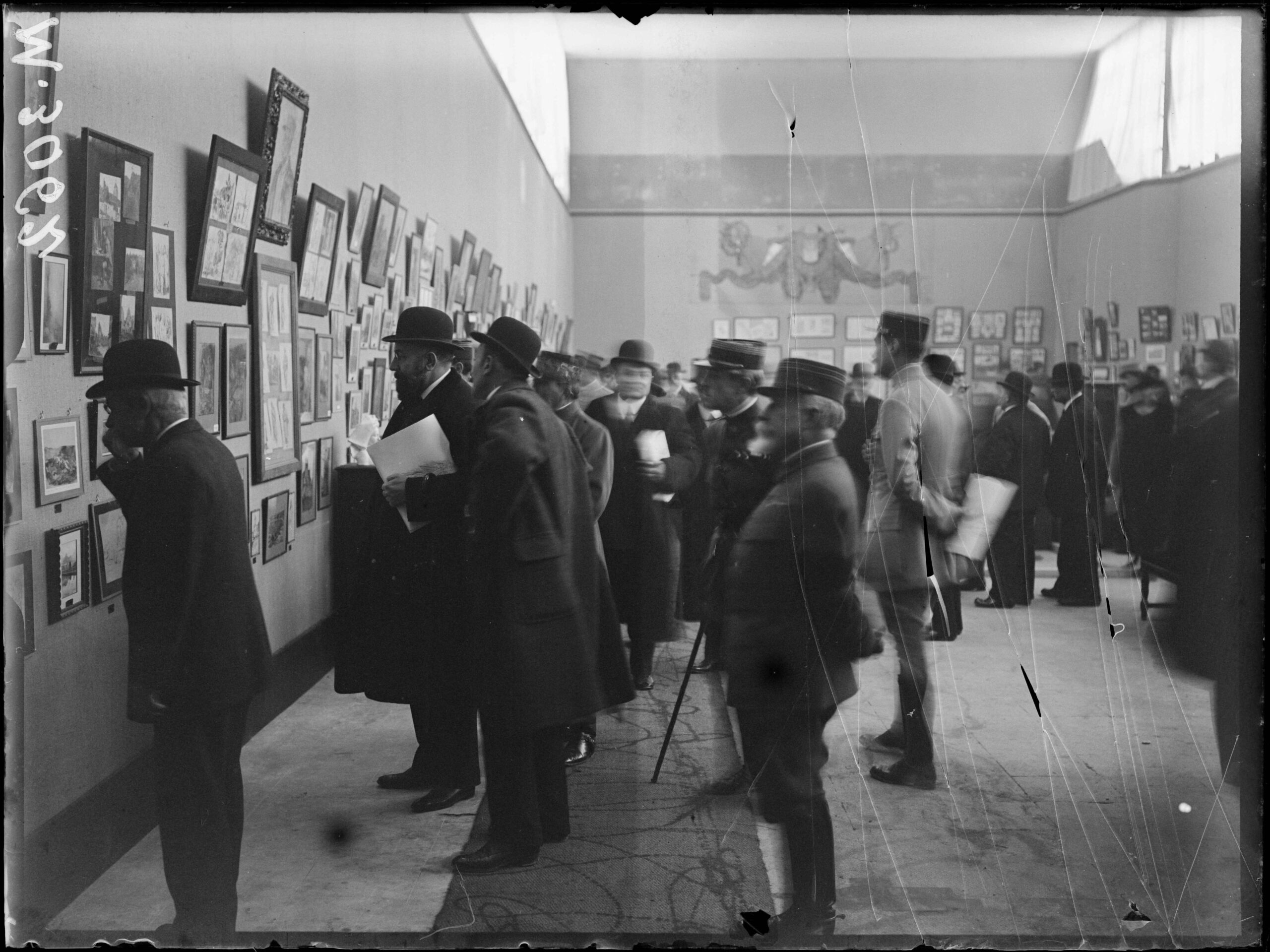 Inauguration du Salon des armées.
22 décembre 1916, Jeu de Paume (Paris). 