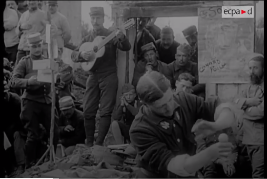 Vidéogramme extrait du film Après 305 jours de guerre, le moral du soldat français au front